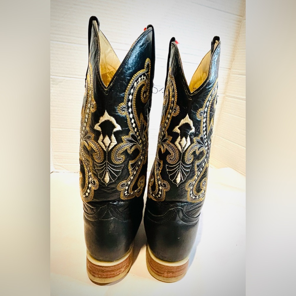 Vintage Men’s Black Leather Western Cowboy Boots 8.5, perfect for rodeo season! - Picture 6 of 10